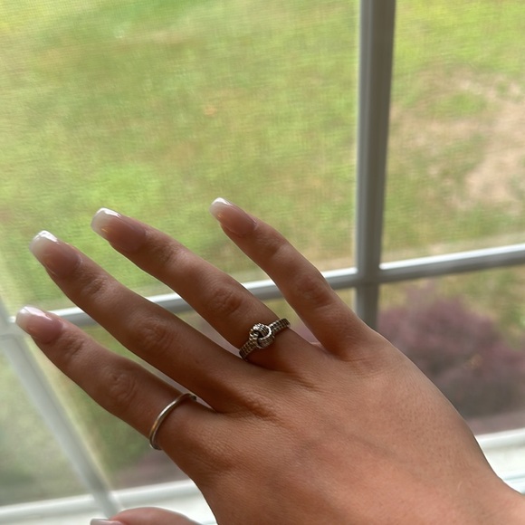 Pandora Knot ring worn a few times - Picture 3 of 3